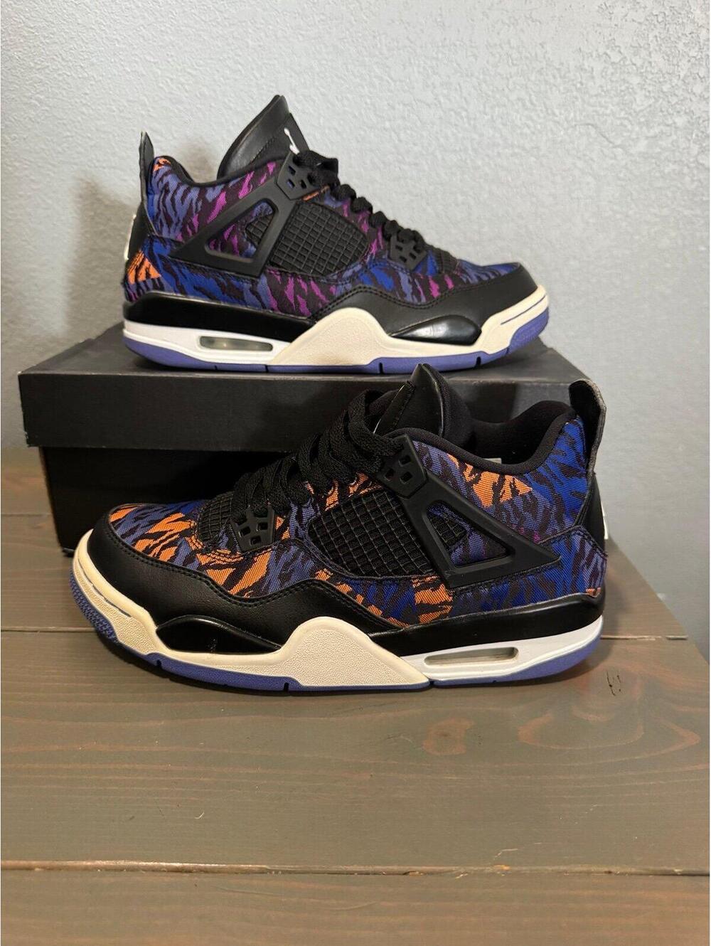 Nike Air Jordan Retro 4